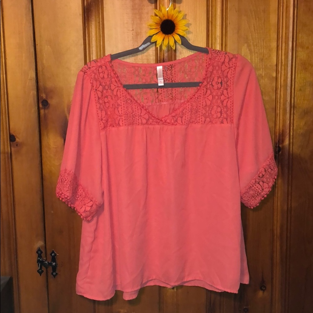 Coral top